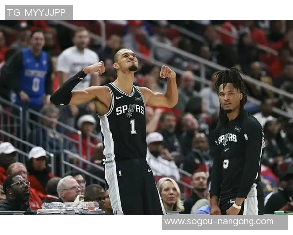 卡斯尔称赞文班表现出色期待他继续扛起比赛重任 卡斯尔称赞文班表现出色期待他继续扛起比赛重任