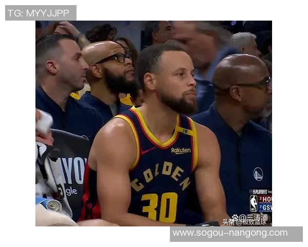 库里谈比赛状态:昨日不宜比赛众人心情沉重我深有体会 库里谈比赛状态:昨日不宜比赛众人心情沉重我深有体会